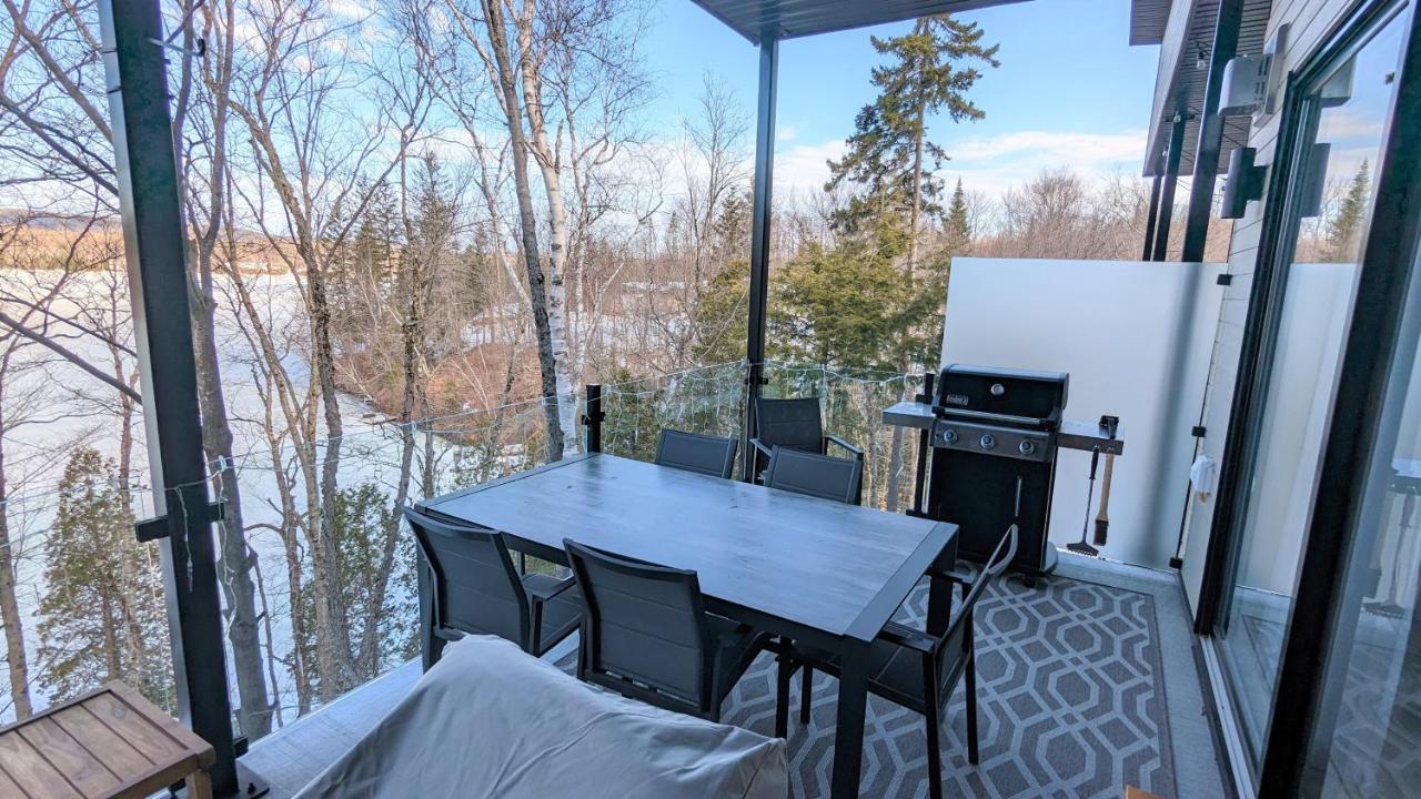 Le Riverain - Condo Neuf Au Bord De L'Eau Shawinigan Exterior photo